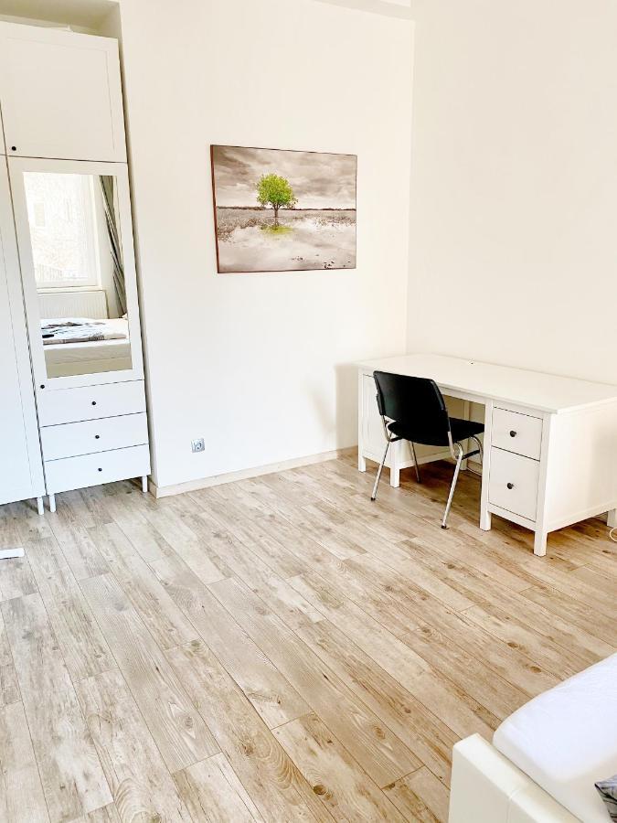 Luxury Apartment In The Centre Ac Parking Garden Boedapest Buitenkant foto