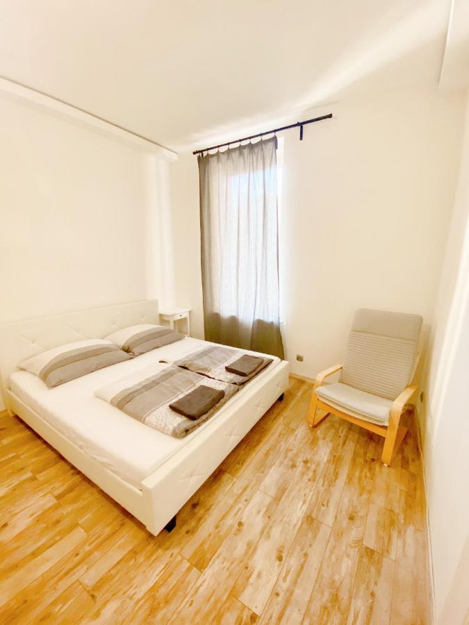 Luxury Apartment In The Centre Ac Parking Garden Boedapest Buitenkant foto